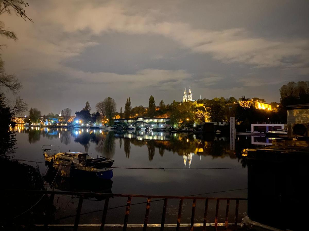 Houseboat Ginger Prague Hotel Kültér fotó